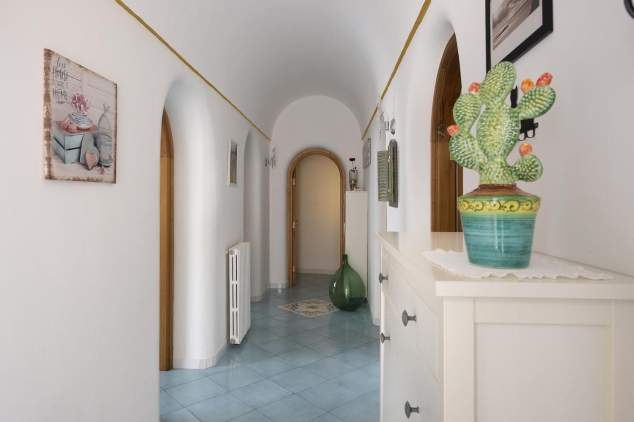 House In The Center At 250mt From The With A Private Parking Praiano