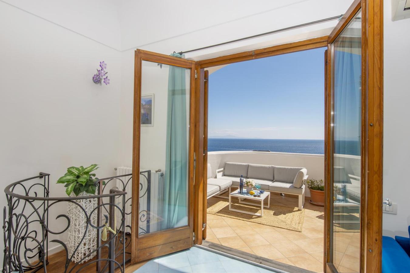House In The Center At 250mt From The With A Private Parking * Praiano