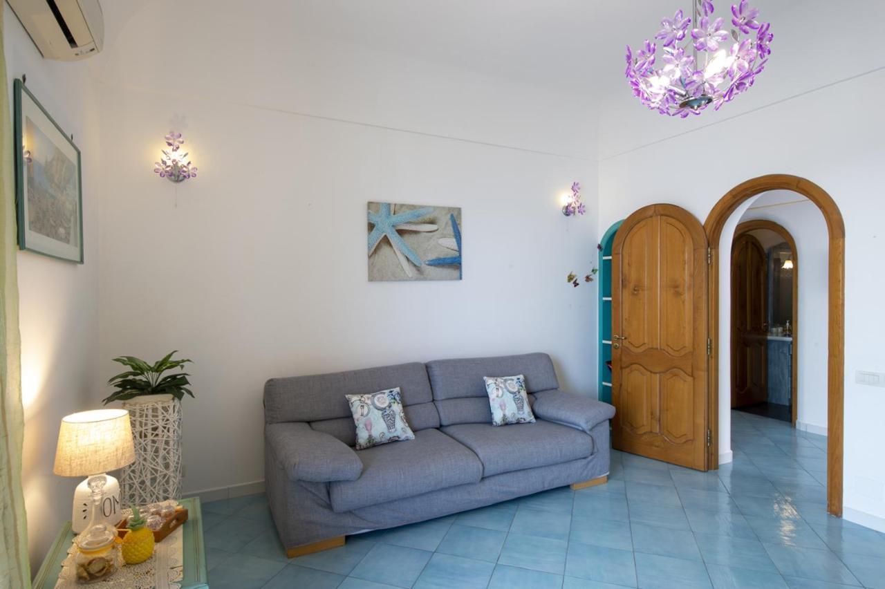 House In The Center At 250mt From The With A Private Parking Holiday home