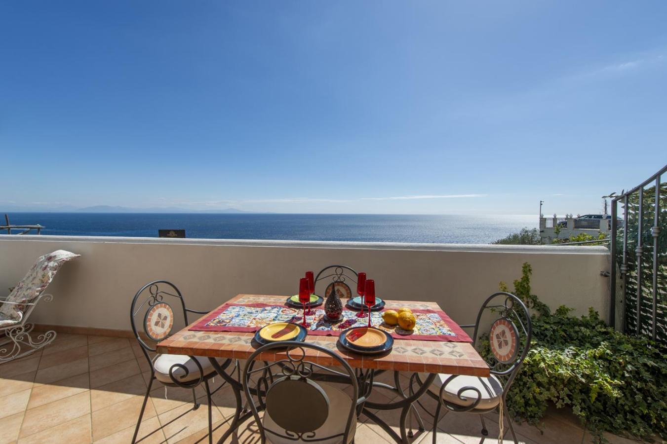 House In The Center At 250mt From The With A Private Parking Holiday home